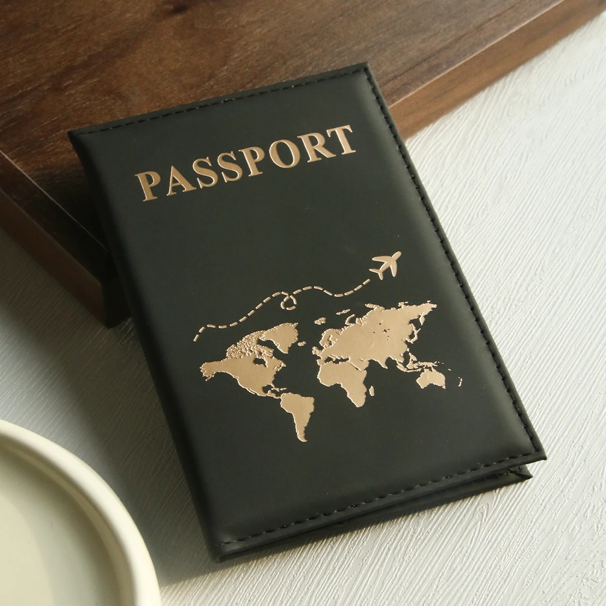 Etui na paszport z wzorem mapy – Travel Accessories In Store recenzja i cena